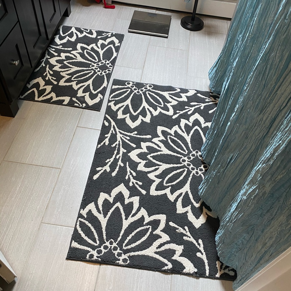 Bathroom rugs
